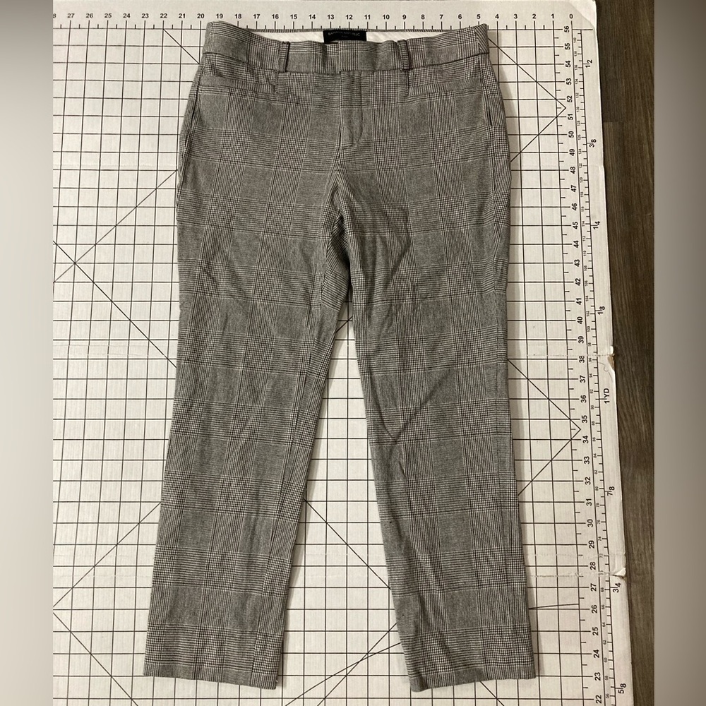 Banana Republic Women’s Size 4 Petite Black/White Sloan Pants